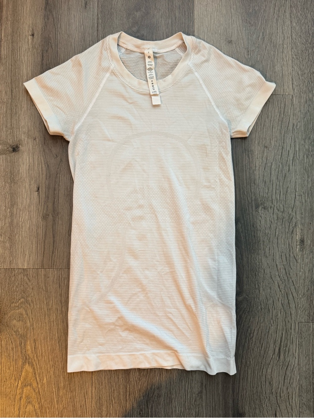 Lululemon Swiftly Tech Short
Sleeve 2.0